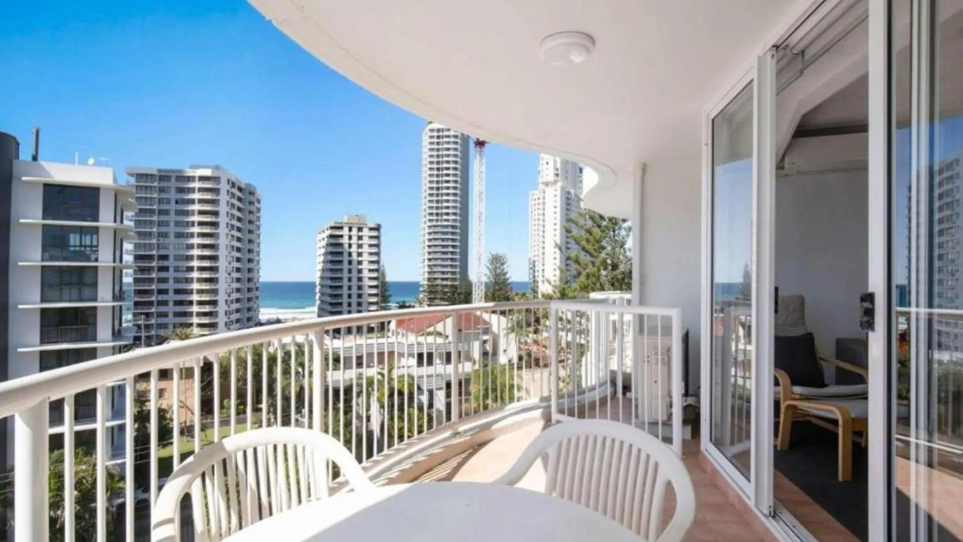 Surf Parade Resort Gold Coast Aparthotel