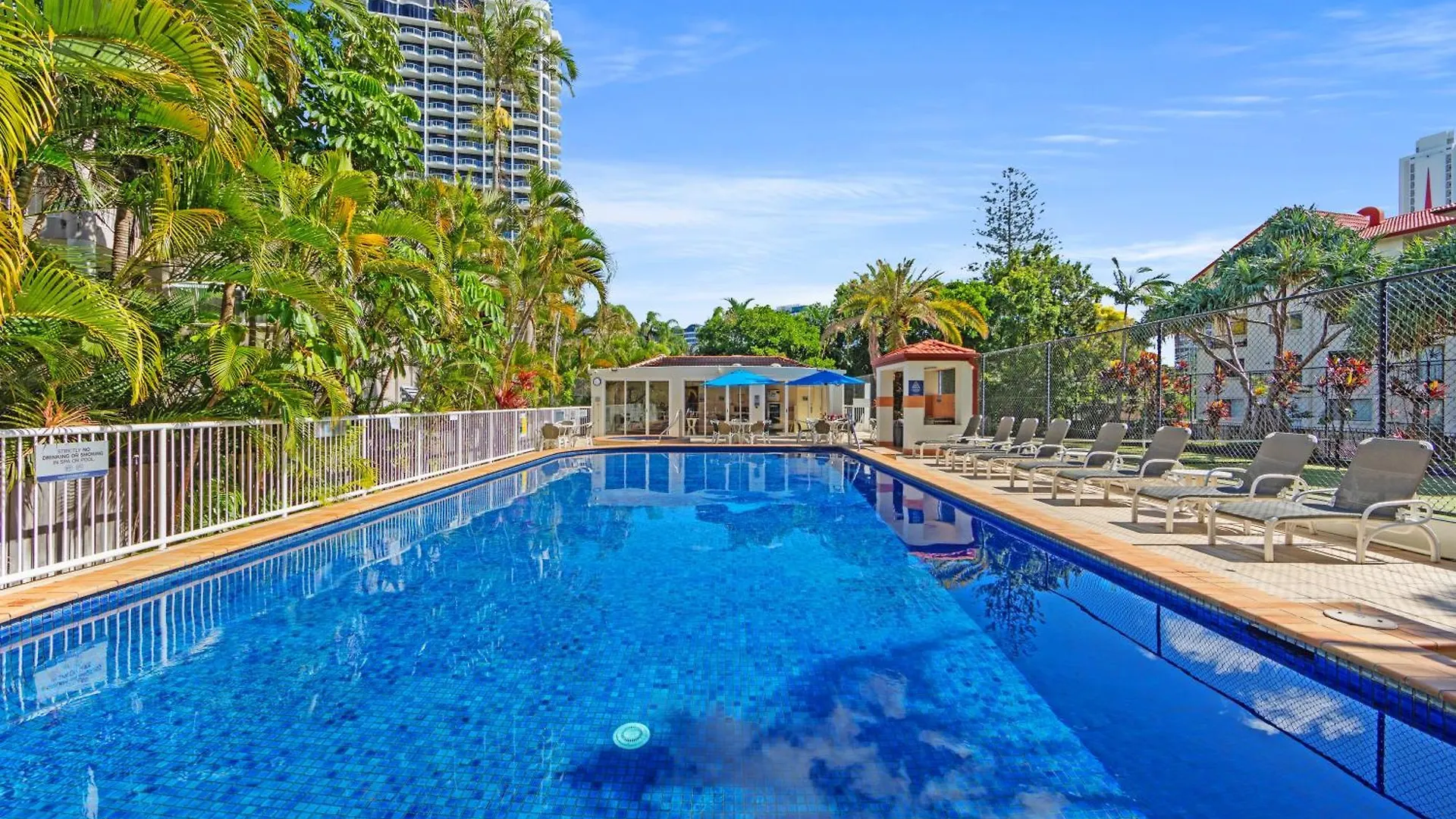 **** Aparthotel Surf Parade Resort Gold Coast Australia